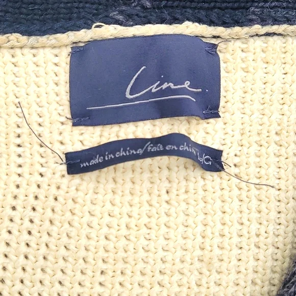 Line button down cardigan - Picture 2 of 4